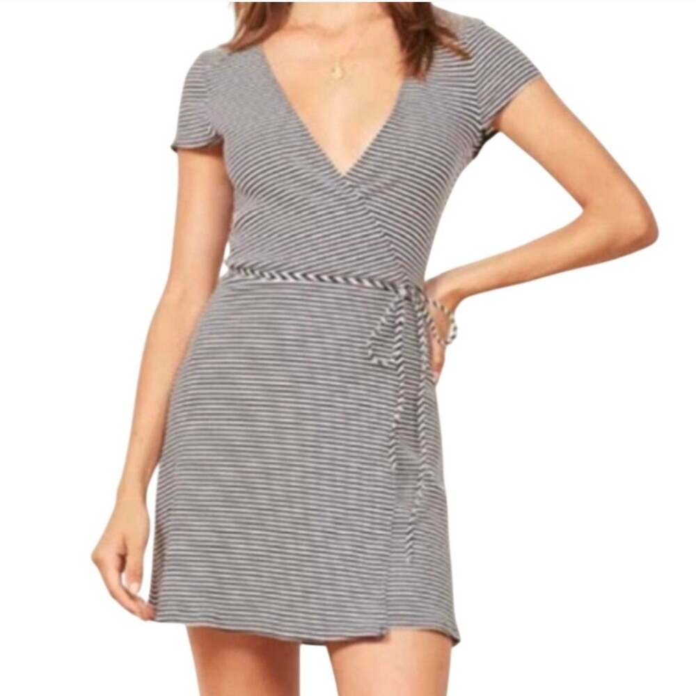 Reformation Black and White Fit and Flare Mini Dress Tulip Ribbed size XS